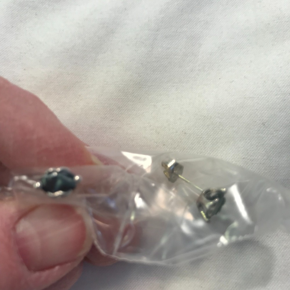 Vintage New 2004 Avon Sterling Silver Genuine Black Sapphire Earrings Studs